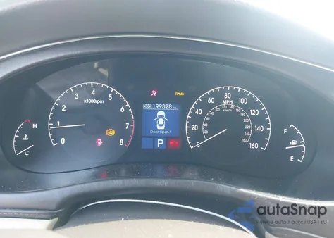 2011 Hyundai Genesis 4.6 z USA, uszkodzony, nr VIN KMHGC4DF1BU127889